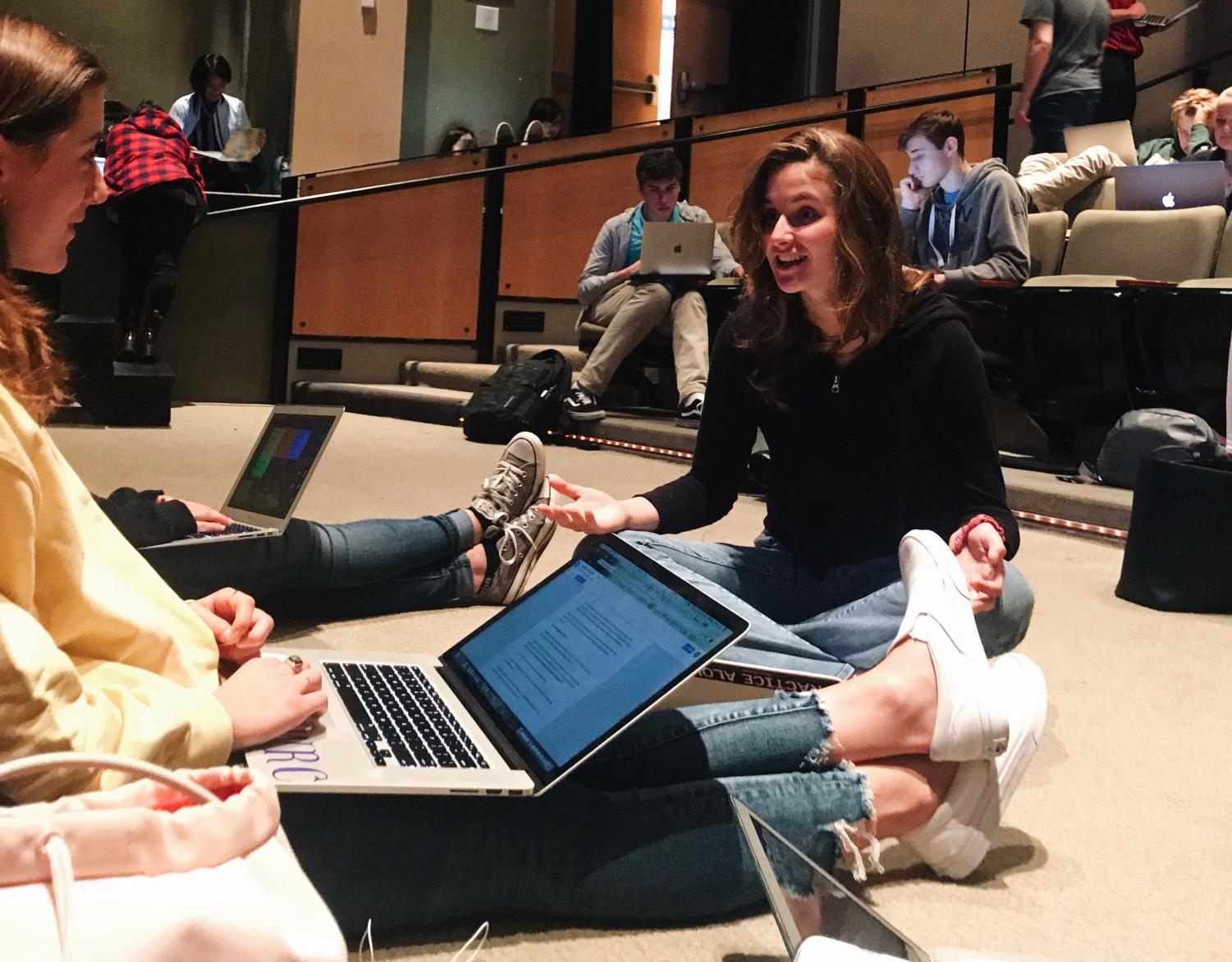 Seniors Wellsley Cohen and Natalia Varni work on college applications during the college counseling workshop. They specifically focused on writing their supplemental essays today.