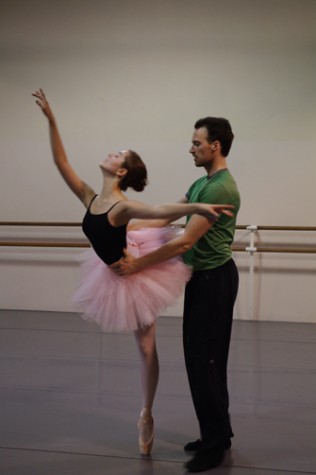 Students prepare for ‘Nutcracker’, both performing and backstage