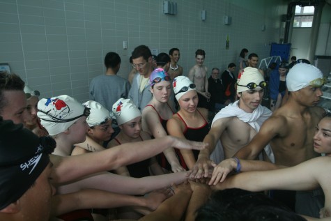 Coed swim team remains undefeated after 3 league meets
