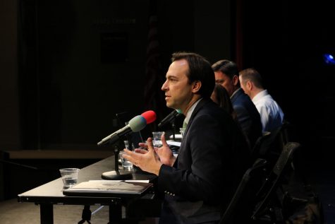 University of California Los Angeles representative Mike Drish speaks about the college process. Four panelists shared their insights and advice to freshmen, sophomores, juniors and their families on Thursday night.