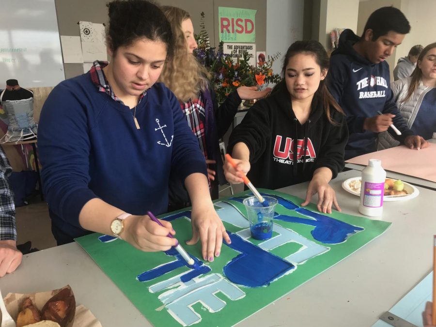 Students make posters for state championships