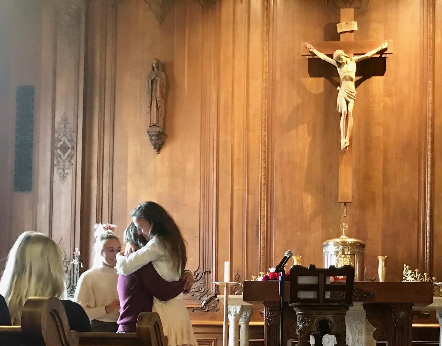 Senior Jasper Conacher presented the traditional Sacred Heart Class ring to junior Rachel Cramer. Senior Jocey Shilakes presented Cramer with a carnation flower.