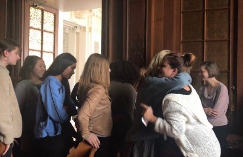 Students give gratitude for departing faculty member