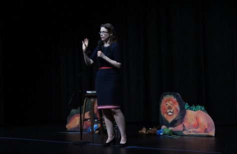Visiting author gives presentation, discusses works